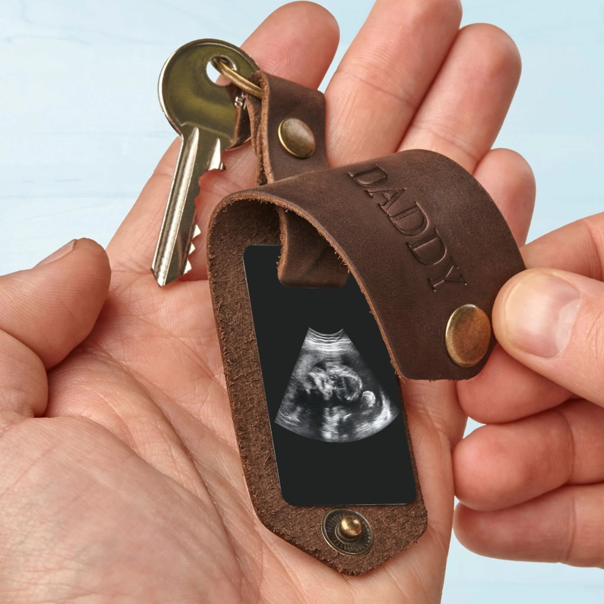 KEYCHAINS-PHOTO-BROWN