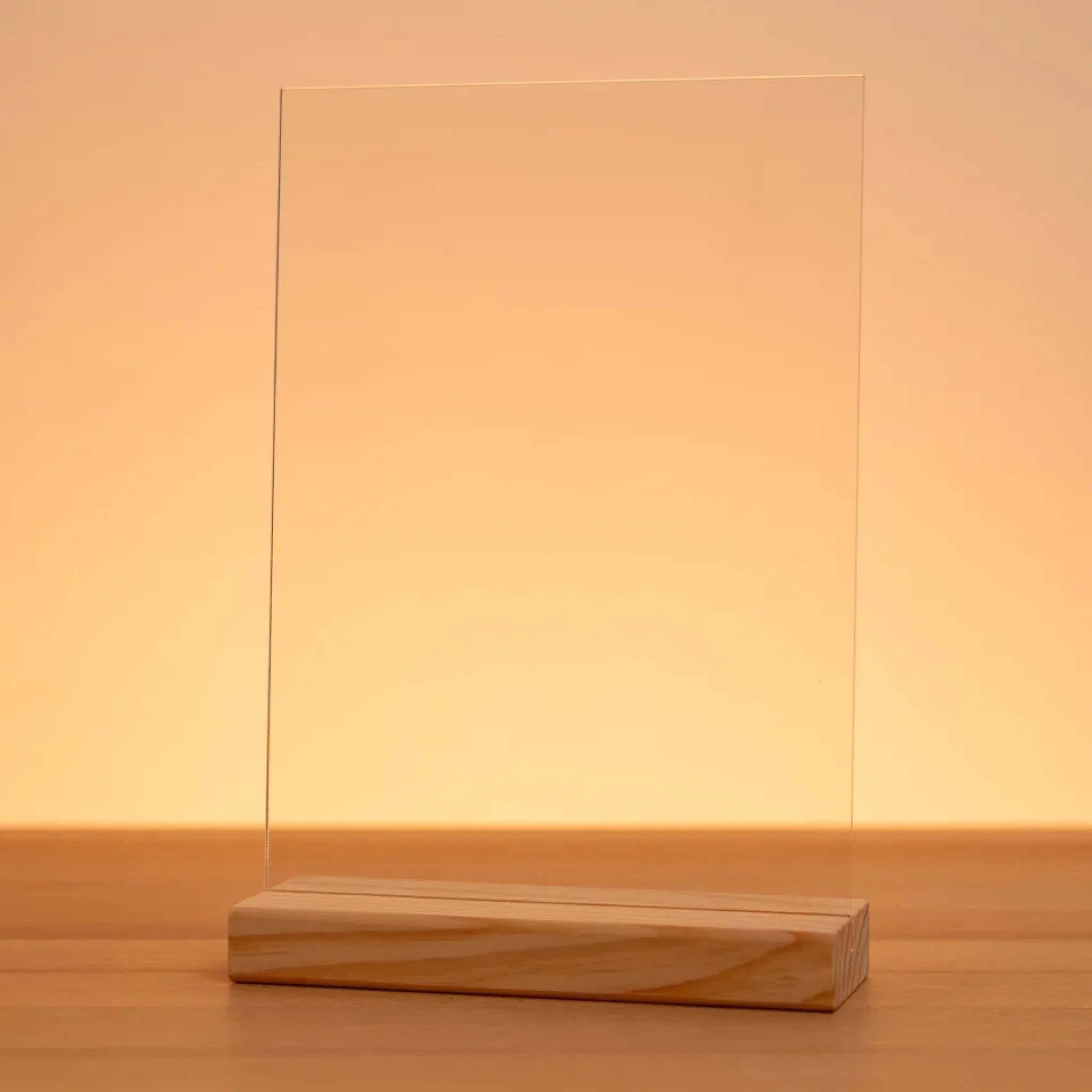 ACRYL-MOCKUP-03 (1)