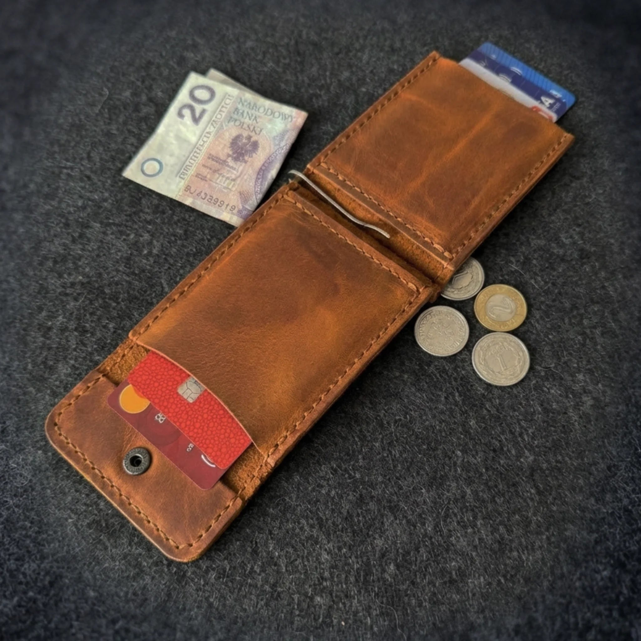 WALLET-CLIPSE-OPEN