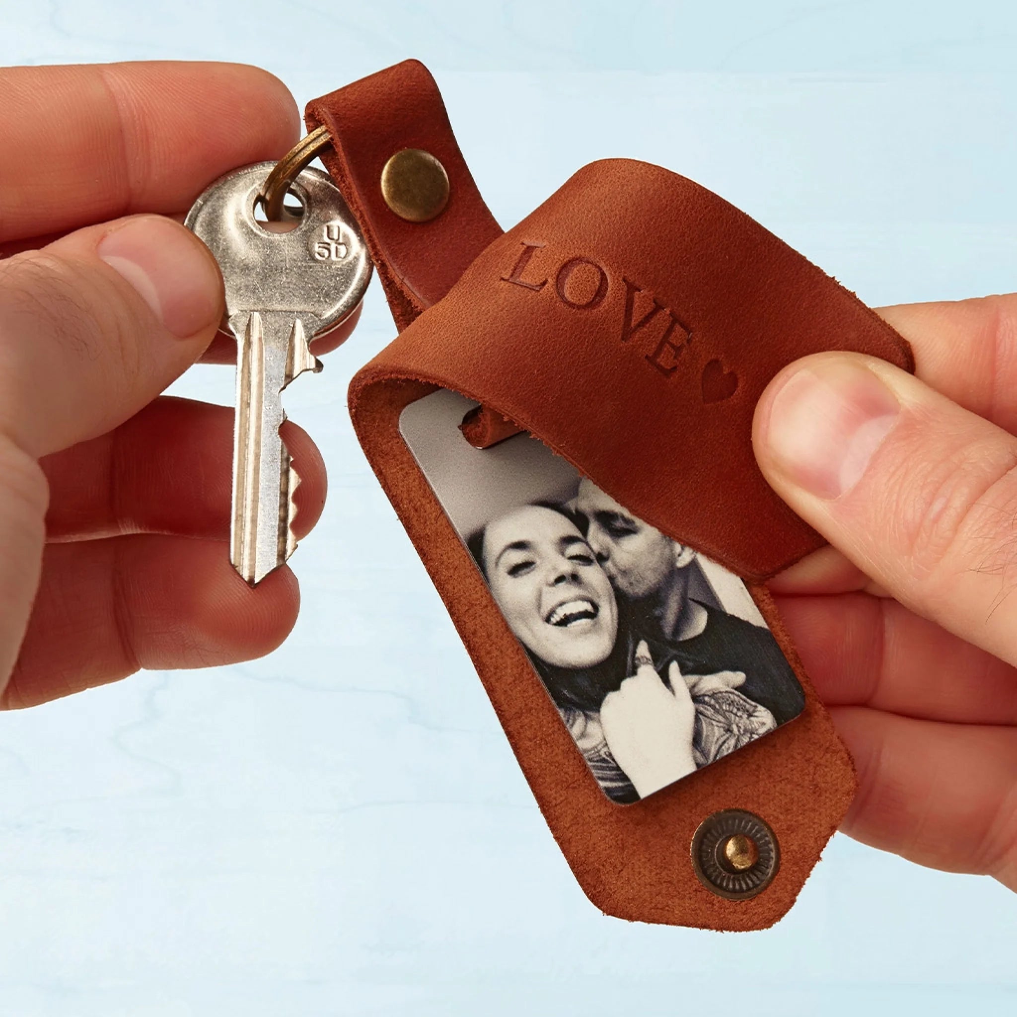 KEYCHAINS-PHOTO-TAN