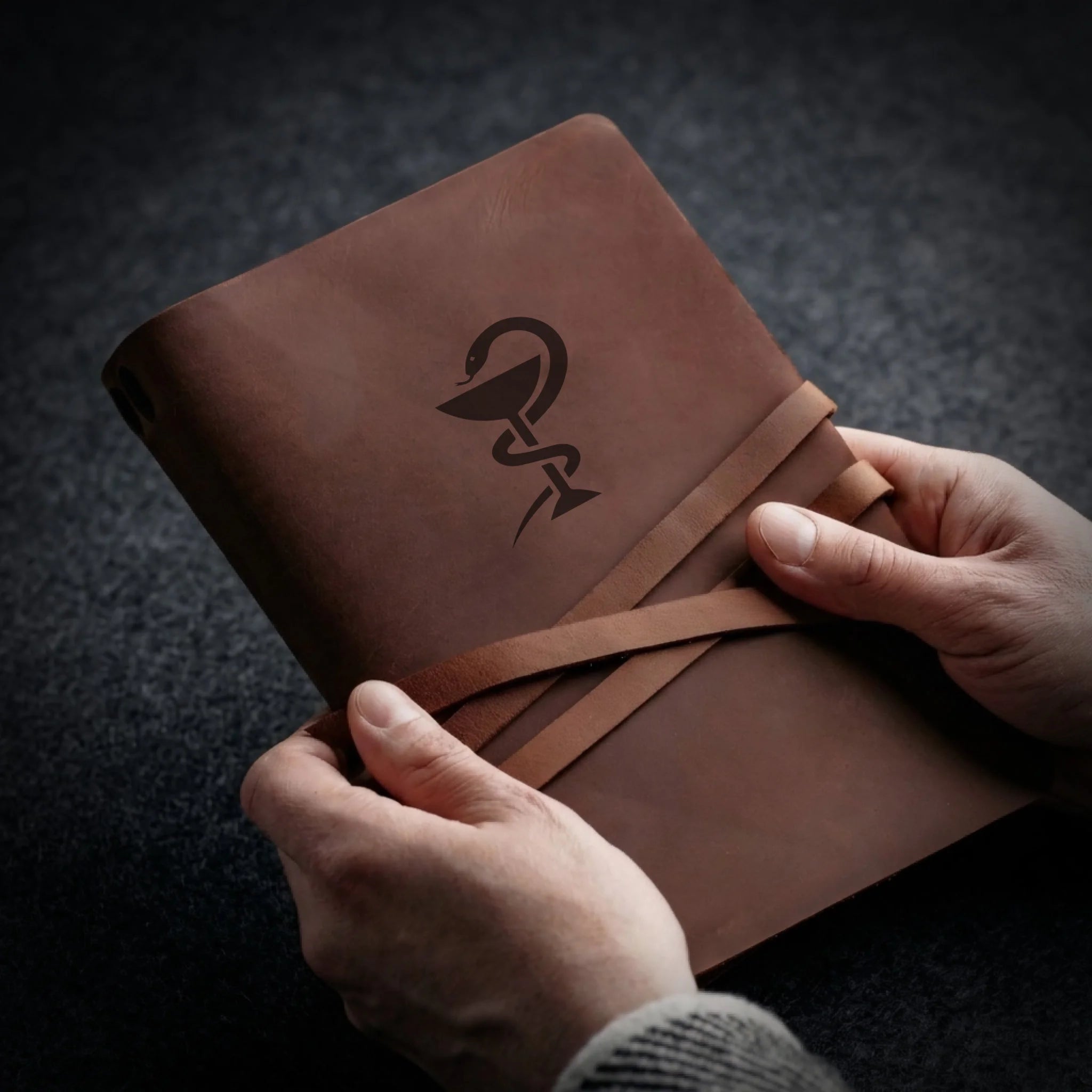 LEATHER-JOURNAL-COMPAS-02
