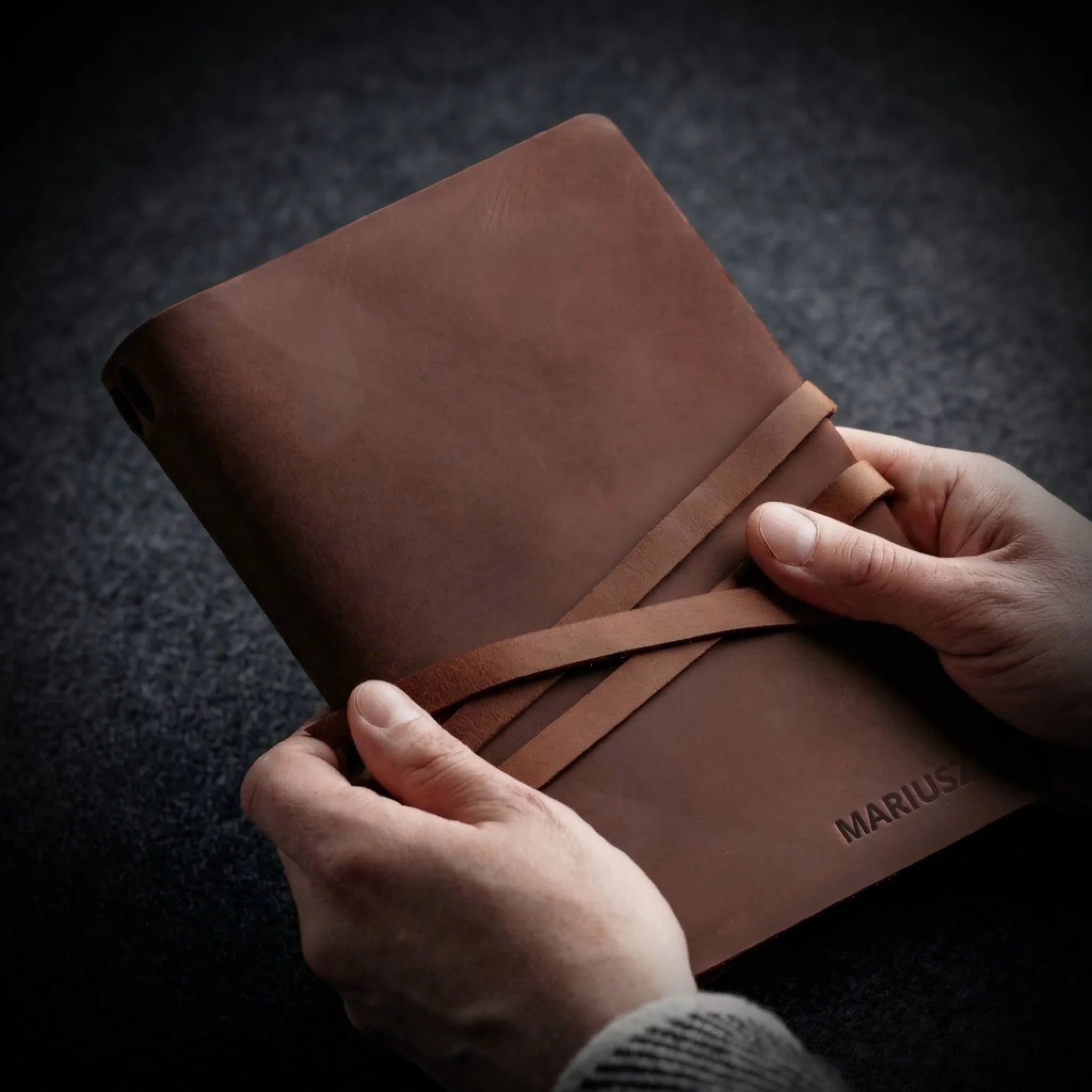 LEATHER-JOURNAL-COMPAS-01