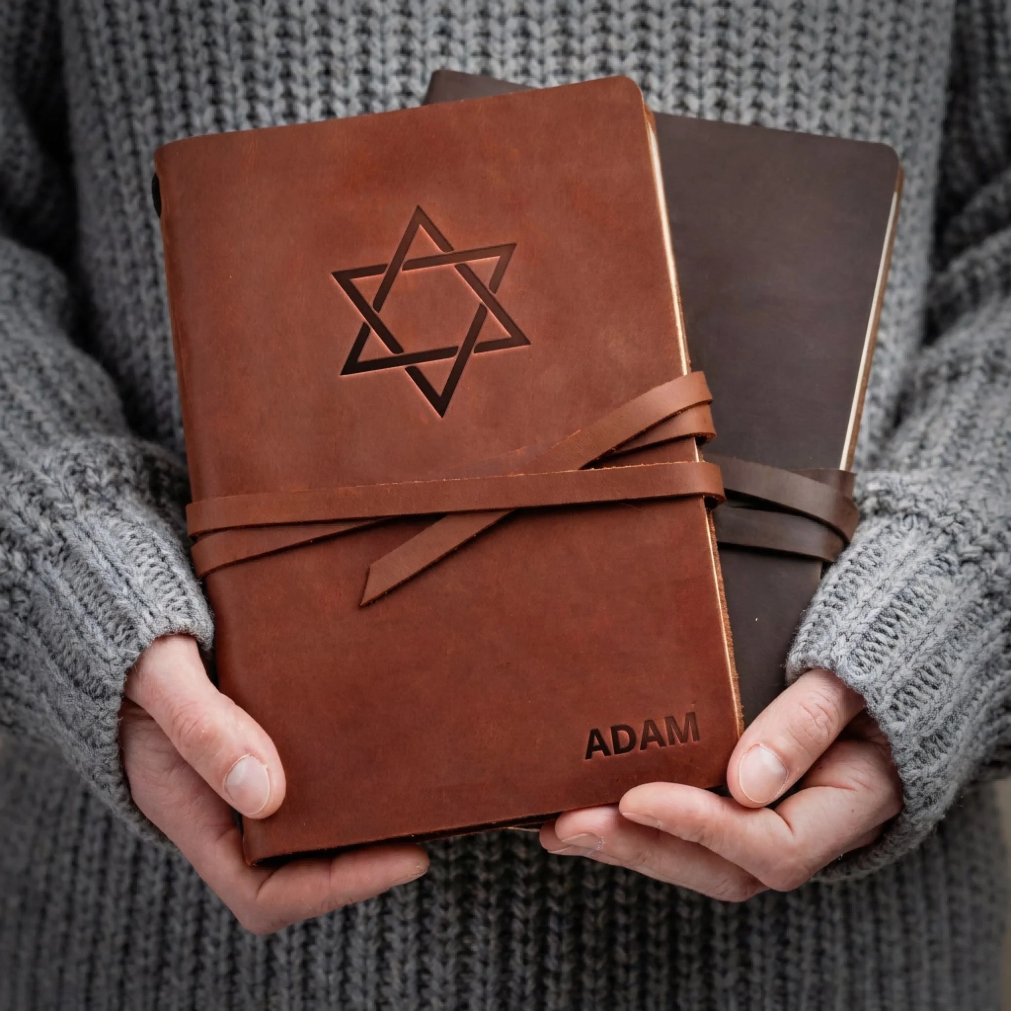 LEATHER-JOURNAL-MENORA-01