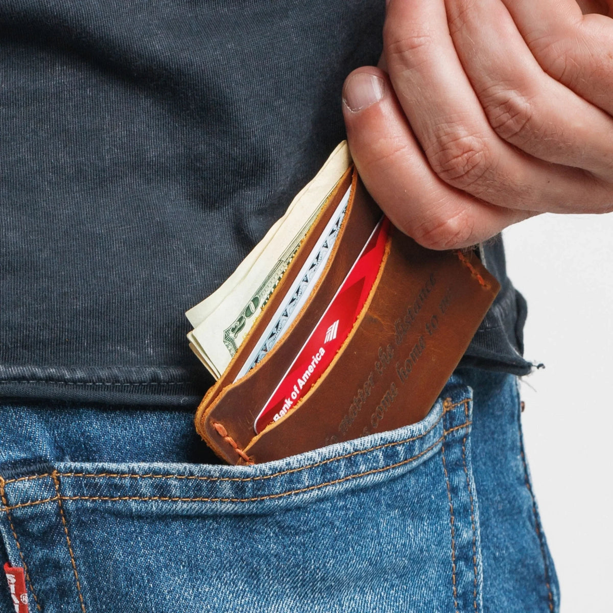 CARDHOLDER-IN-JEANS